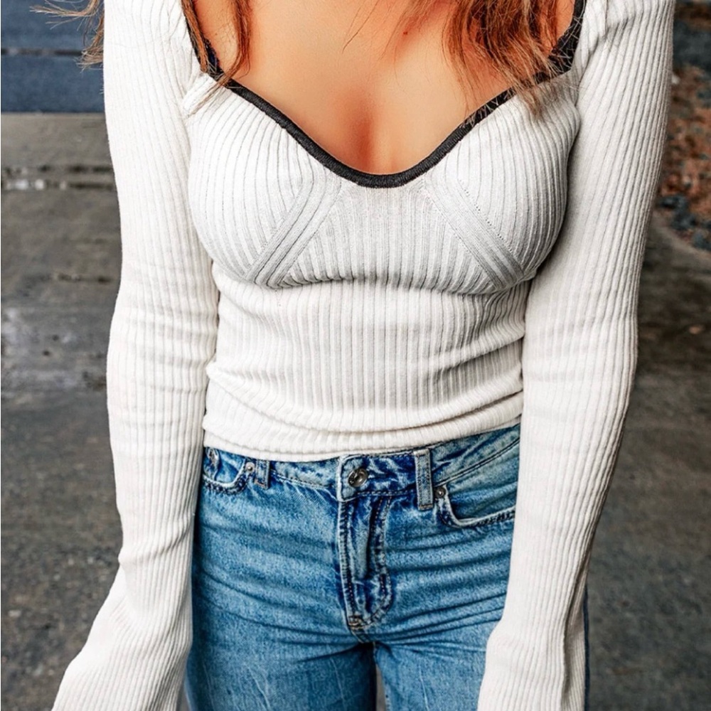 H&M Ribbed Knit Long Sleeve Top Size S / Cream Black Trim Fitted